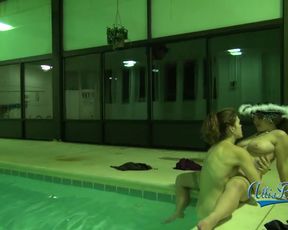 MissMolly_ Pool