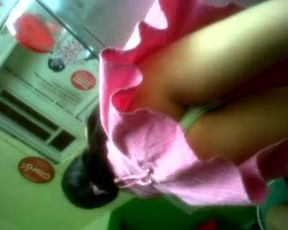 espiando a mi hermanita con la camara