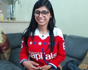 mia khalifa masturbation