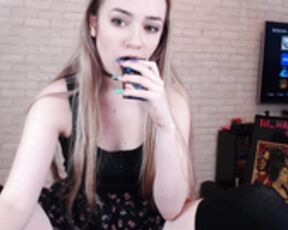lil_happiness_2018-11-22 smoking