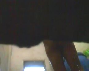 Spiando ala tia morena