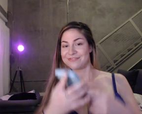 Ashley Alban twerks to In Da Club