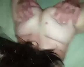 Morena tetona en trio1