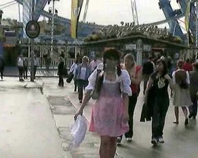 Aische Pervers Auf Dem Oktoberfest in private premium video