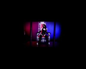 ELLIE IDOL VR360 LITTLE STUDIO HELPER GETS A TREAT in private premium video