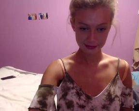 sexy as fuck lil blondy