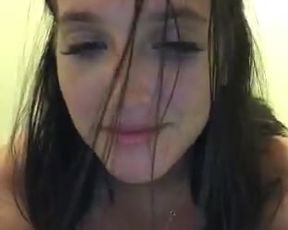 sexy babe loses tube top - shows hot tits