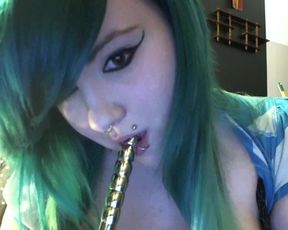 Bluewut blowjob a dildo