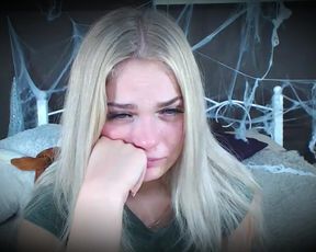 Dakotabonita is scared [halloween special]