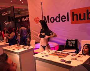 AVN Vlog 2019 - Signing for ModelHub!