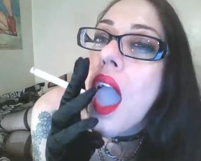 Leana Lee Cuck Smoke