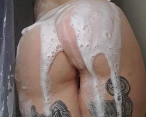 Big Booty BBW Shower Tease