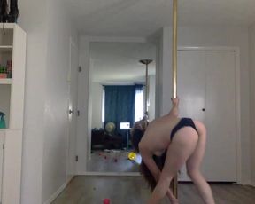 EmmaCado_lapdance