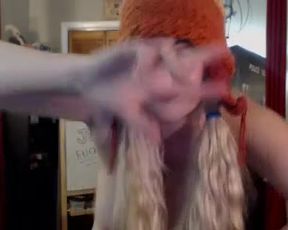 Kaylee Pond - Something on her Head