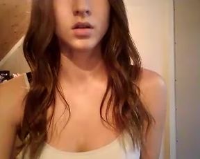 PLEASE IDENTIFY THIS CAMGIRL