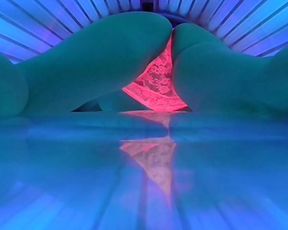 HIDDEN CAM CAUGHT MASTURBATION PUBLIC SOLARIUM HUGE BIG ASS