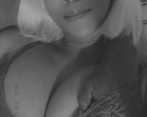 abby zeus chioma sexy in bed