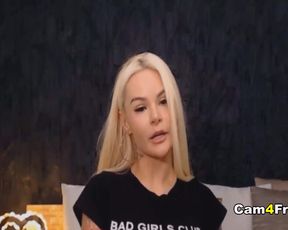 Sexy Babe Finger Fucked Her Wet Pussy