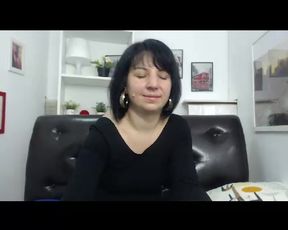 pargolred get naked and use a glass dlldo, and a suction device on her clit in private premium video 2016-09-11