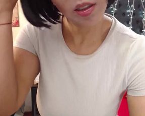 MegaTitsss top off and suck nipple