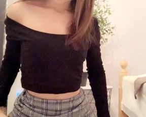 Ellieleen1 (aka ellieleen11, ellieleen, elliemayli) touch her pussy for you and fingering her tight pussy OnlyFans private video