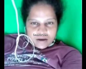 Horny Desi Milf Showing Her Boobs and Pussy Part 1