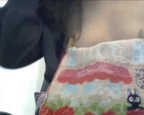 JennyBean_x spreads her pussy and rubs her asshole