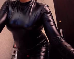Amy_Milf latex show 2