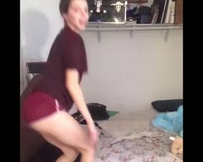 Teens twerk