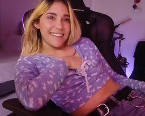 Tokyoparis webcam show 2020-07-26 05-09-54 342