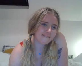 Lizzielou webcam show 2020-04-04 21-11-50 505