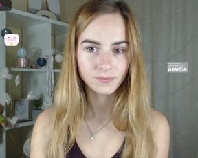 -Molly-Mae- cam show 2020-09-27 15-11-52 707