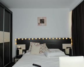 Busty Ema cam show 2020-09-22 20-10-12 101